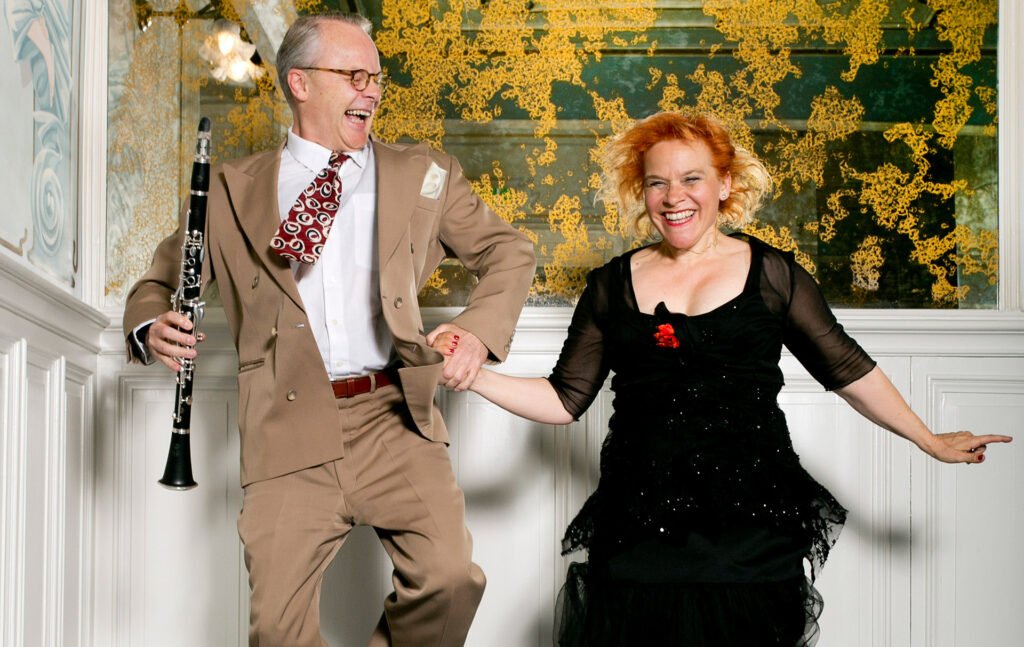 Jeannette Urzendowsky: HNO-Ärztin & Chanson-Nette jeannette urzendowsky